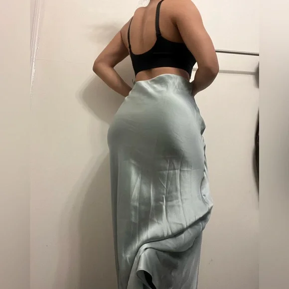 Reformation X Laura Harrier Lakisha Silk Skirt size 4 Aquamarine - Picture 5 of 11